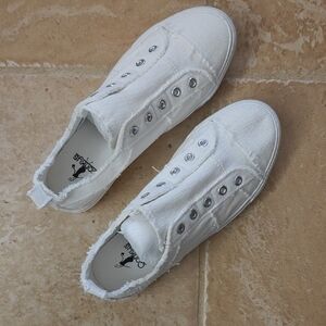 Corkys Women's White Canvas Sneakers